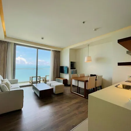 Stunning Apartments Across My Khe Beach ! Rooftop Pool & Gym Da Nang Exterior photo