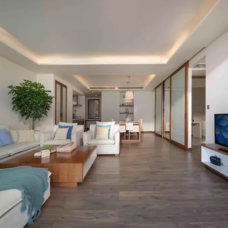 Stunning Apartments Across My Khe Beach ! Rooftop Pool & Gym Da Nang Exterior photo