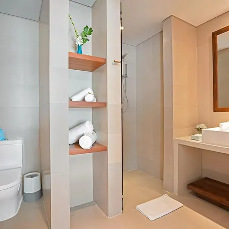 Stunning Apartments Across My Khe Beach ! Rooftop Pool & Gym Da Nang Exterior photo
