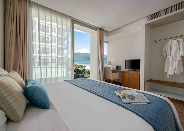 Stunning Apartments Across My Khe Beach ! Rooftop Pool & Gym