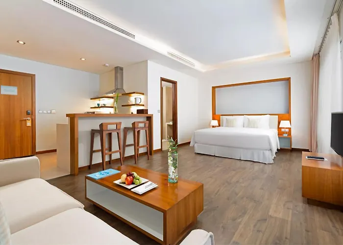 Stunning Apartments Across My Khe Beach ! Rooftop Pool & Gym