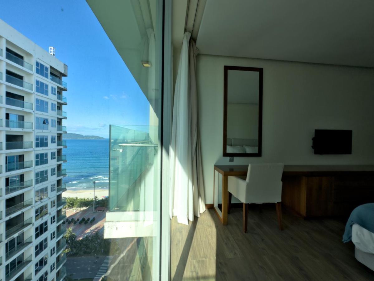 Stunning Across My Khe ! Rooftop Pool & Gym *
