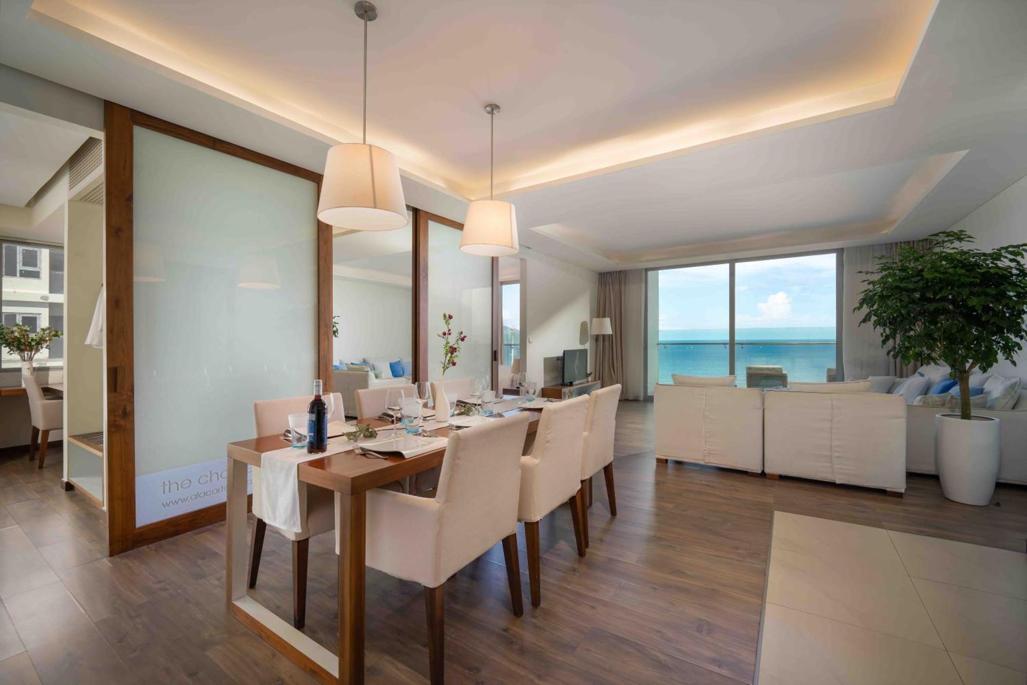 Stunning Across My Khe ! Rooftop Pool & Gym Apartment *